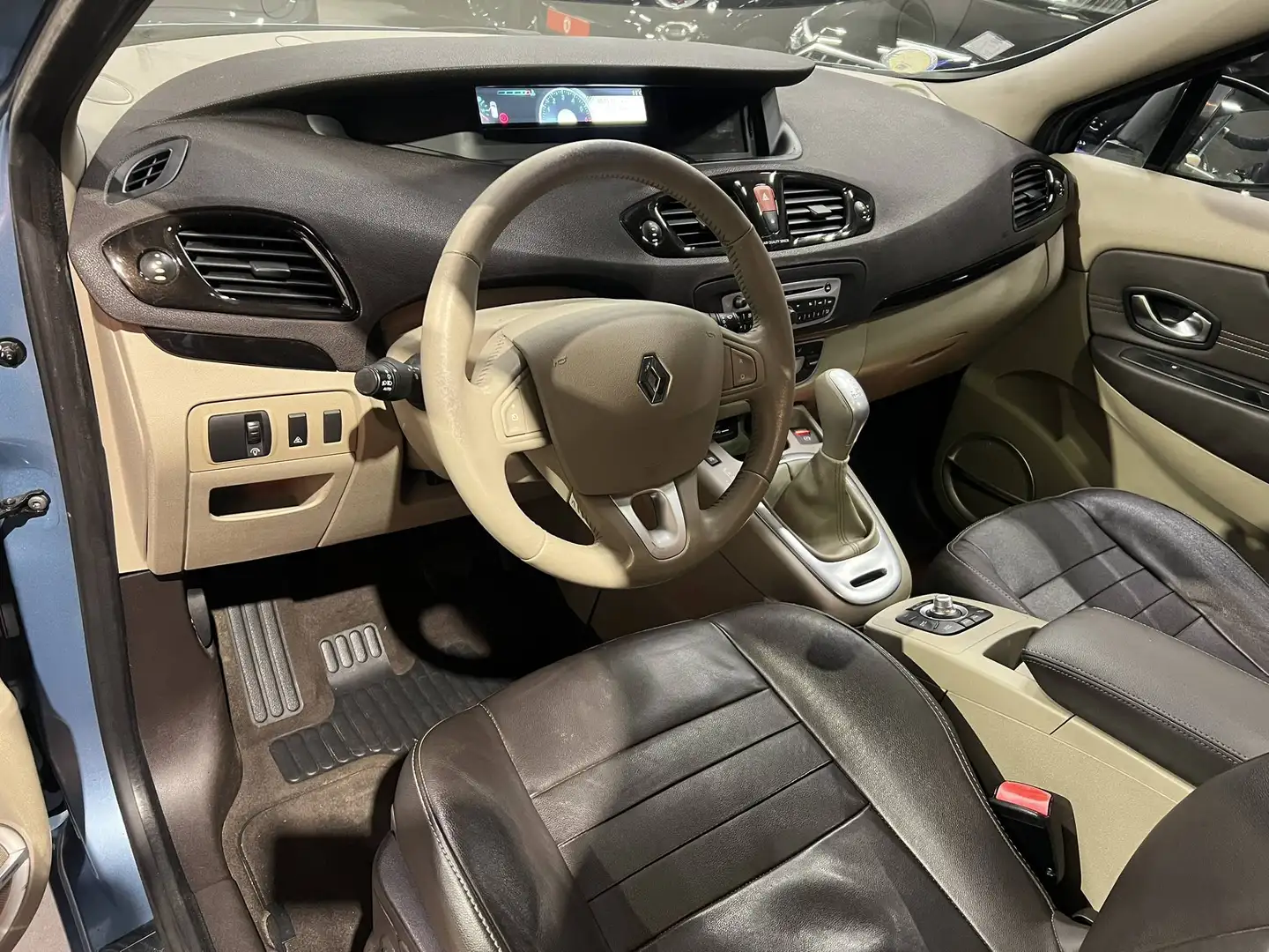 Renault Scenic III 1.5 dCi110 FAP Bose EDC Bleu - 2