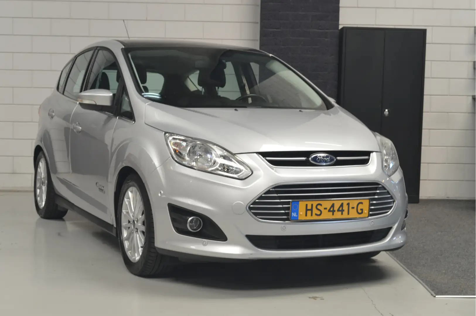 Ford C-Max Plug-in Hybrid Titanium Plus 2.0 Plug-in Hybrid Ti Grijs - 1