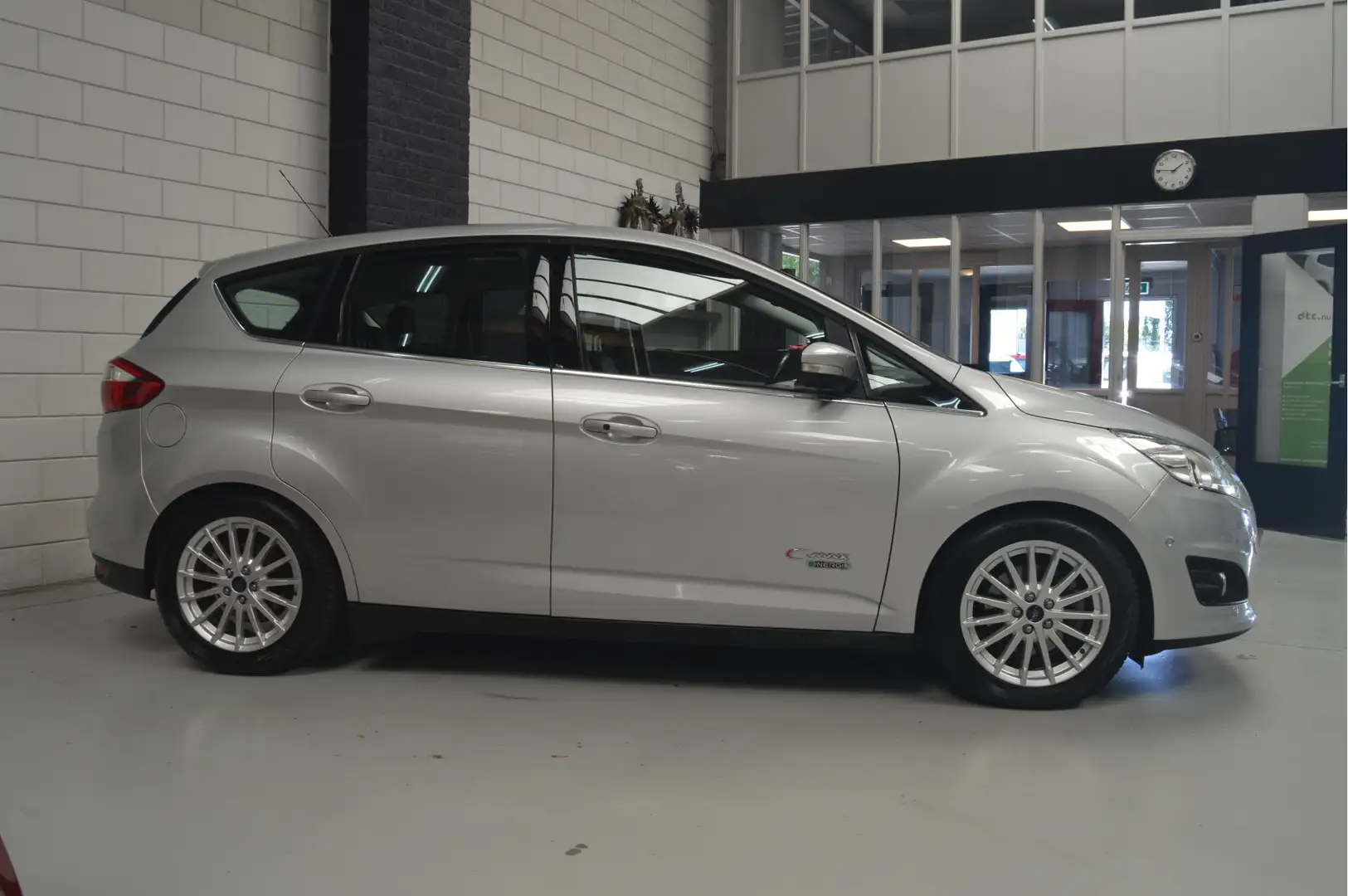 Ford C-Max Plug-in Hybrid Titanium Plus 2.0 Plug-in Hybrid Ti Grijs - 2