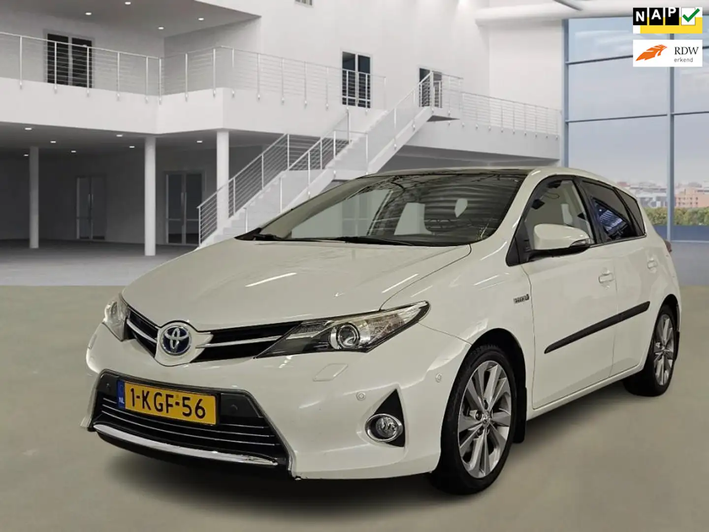 Toyota Auris 1.8 Hybrid Lease Pro Blanc - 1