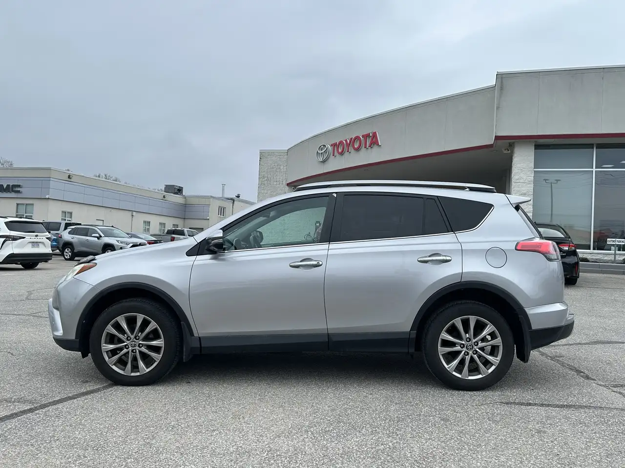 Toyota RAV 4 снимка Toyota RAV 4
