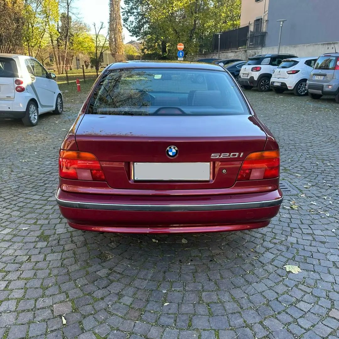 BMW 520 520i Червоний - 2