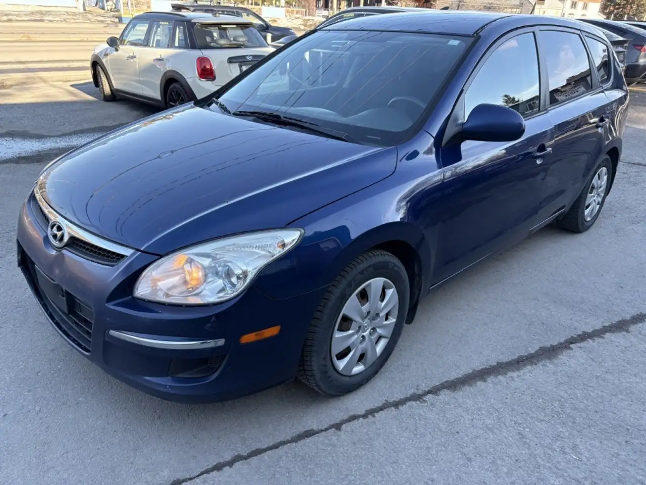 Hyundai ELANTRA снимка Hyundai ELANTRA
