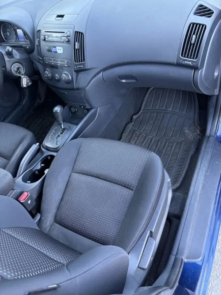 Hyundai ELANTRA снимка Hyundai ELANTRA