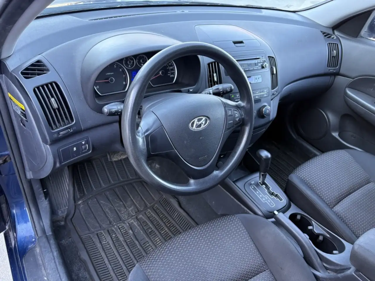 Hyundai ELANTRA снимка Hyundai ELANTRA