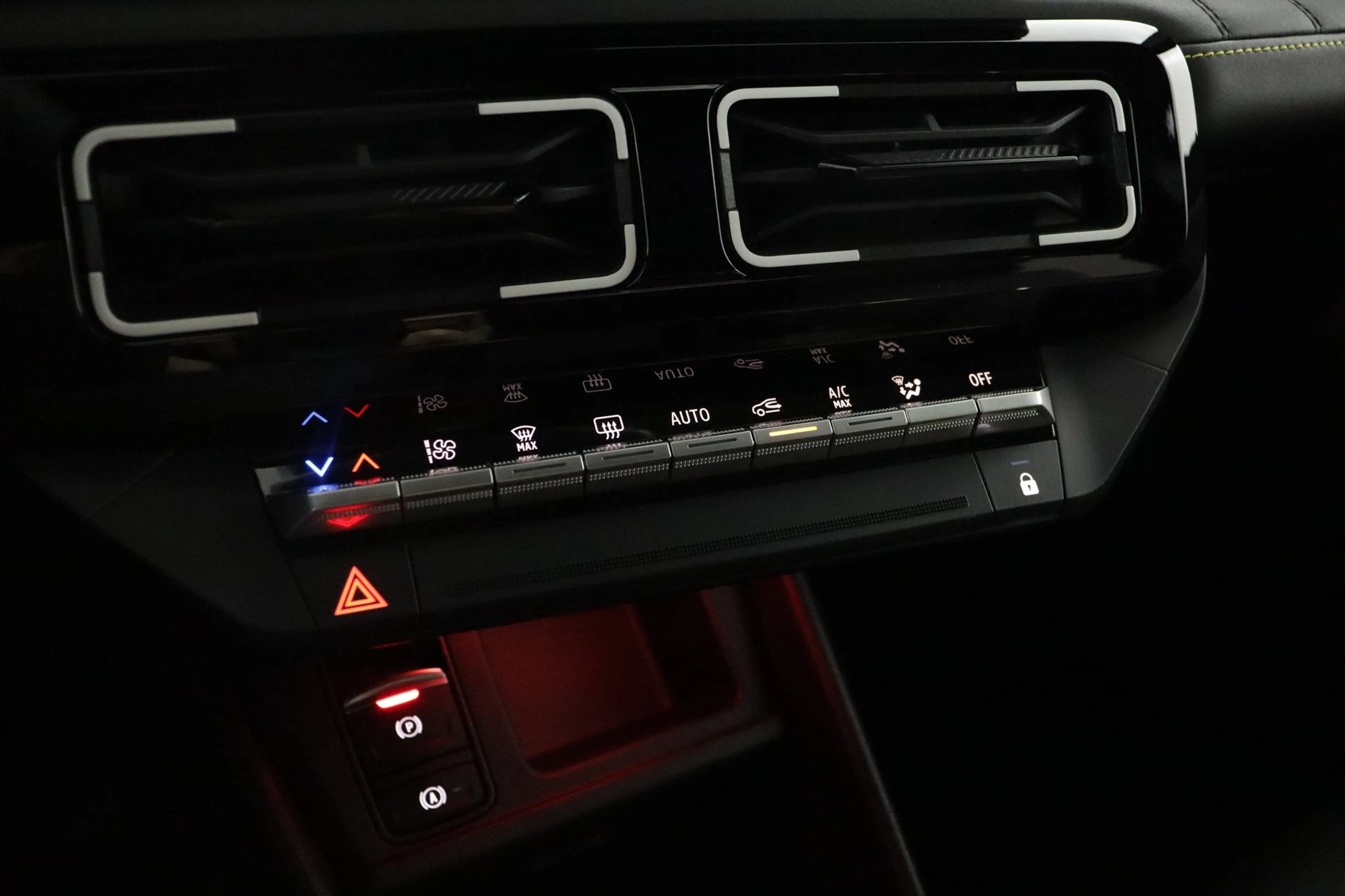 Renault R 4 Iconic | Achteruitrijcamera | Elektrisch verwarmba — photo 6