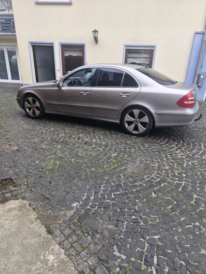 Mercedes-Benz E 280 CDI Avantgarde DPF - 2