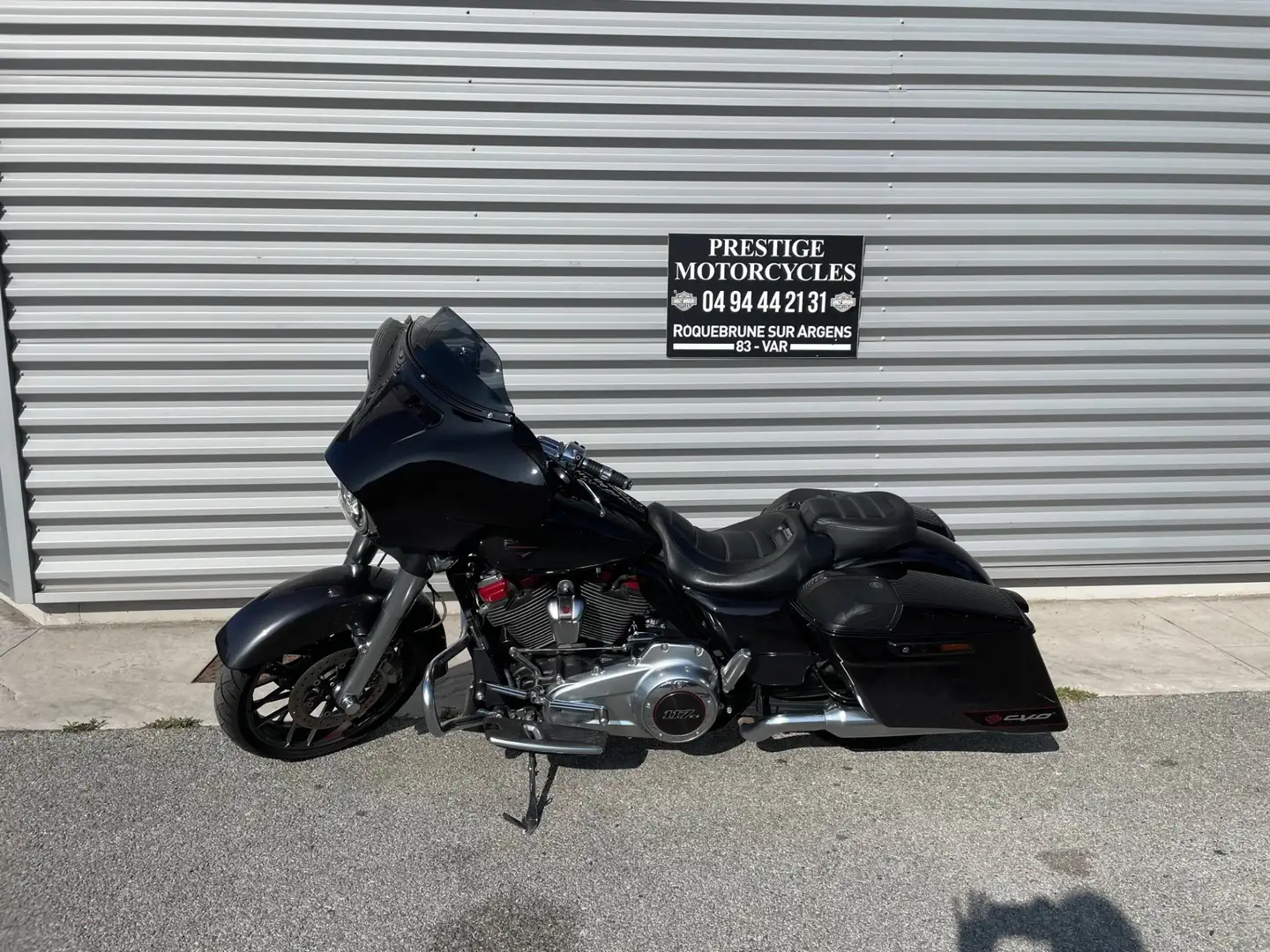 Harley-Davidson Street Glide - 2