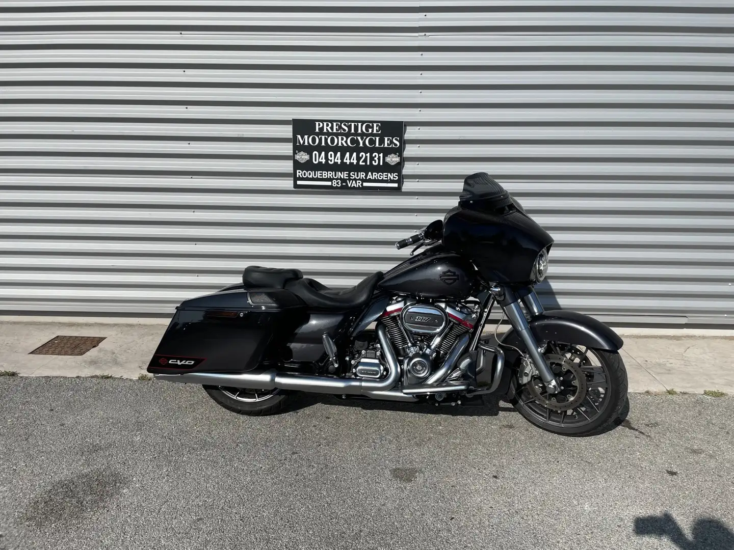 Harley-Davidson Street Glide - 1