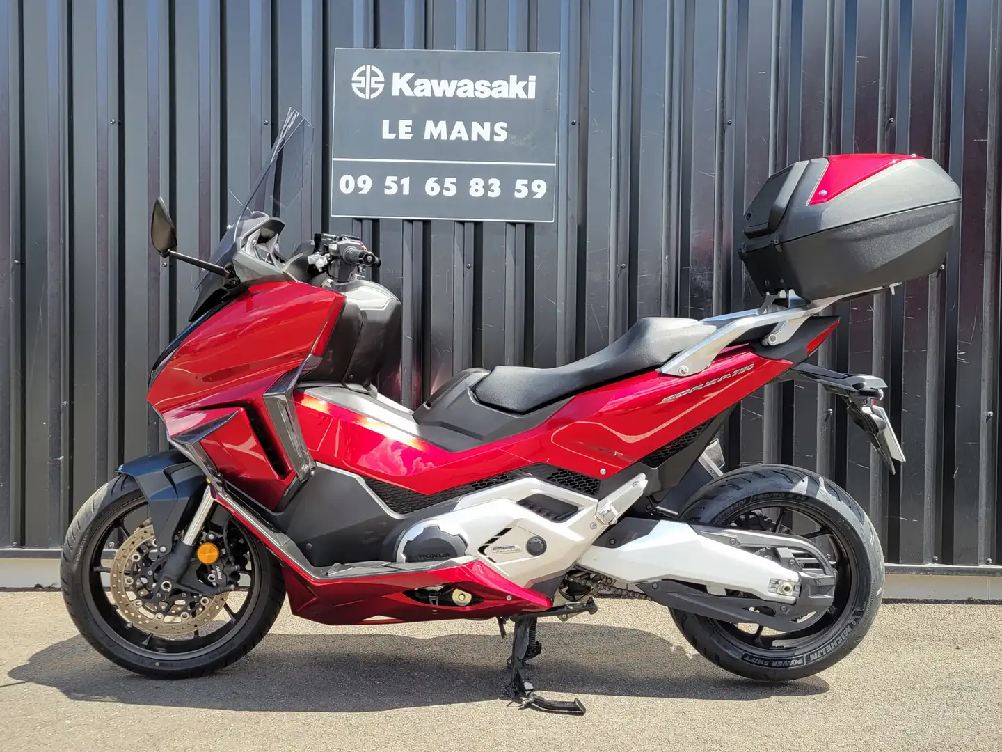 Honda Forza 750 Piros - 1