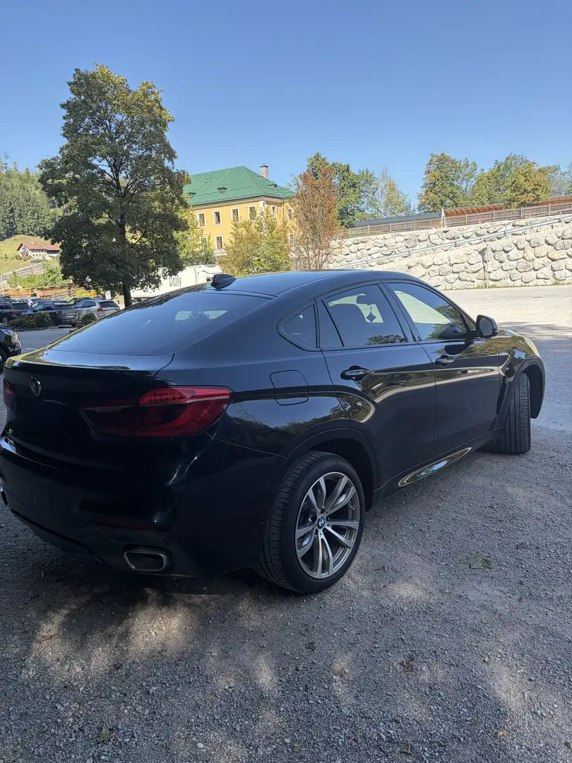 BMW X6 xDrive40d Schwarz - 2