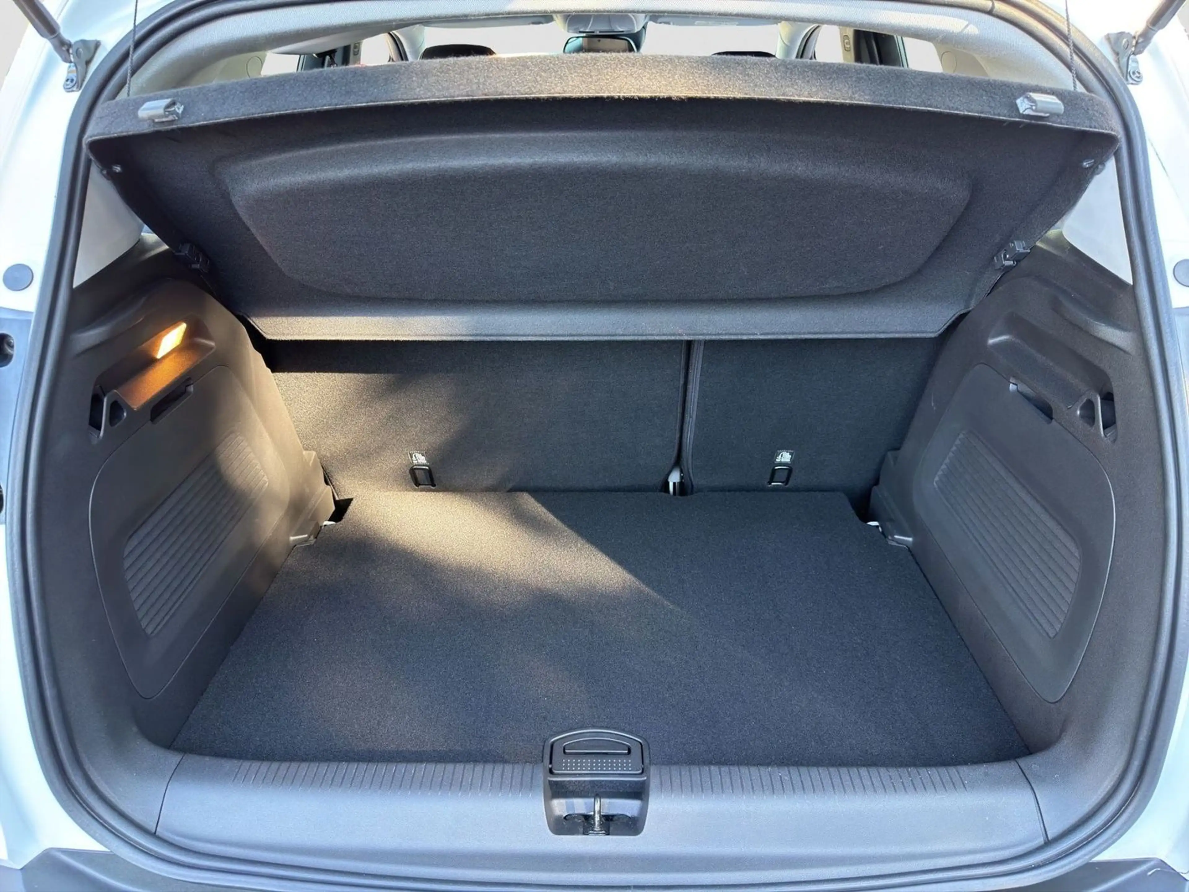 Opel Crossland X Innovation Navi Full-LED Rcam PDCv+h — photo 14