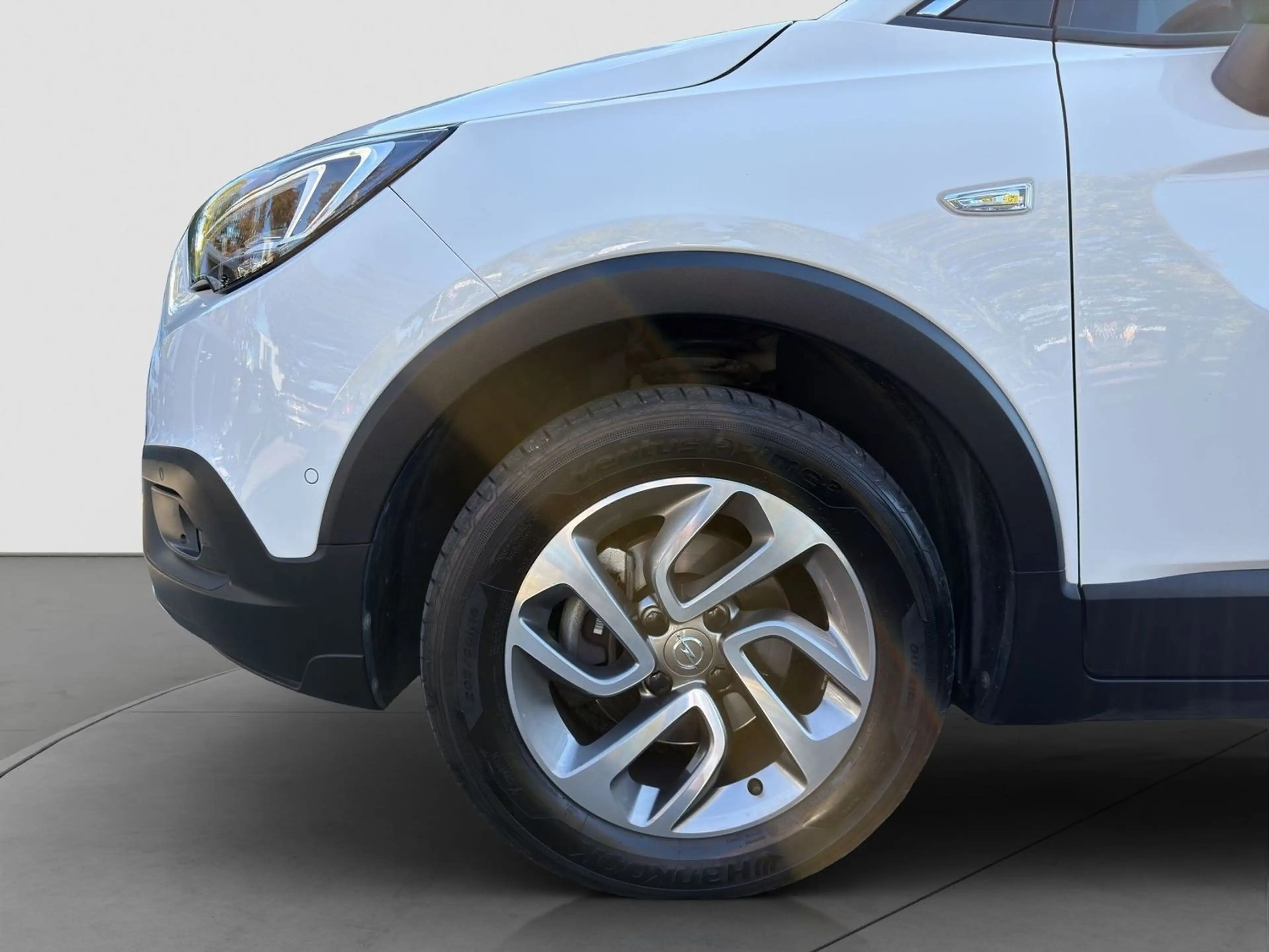 Opel Crossland X Innovation Navi Full-LED Rcam PDCv+h — photo 9