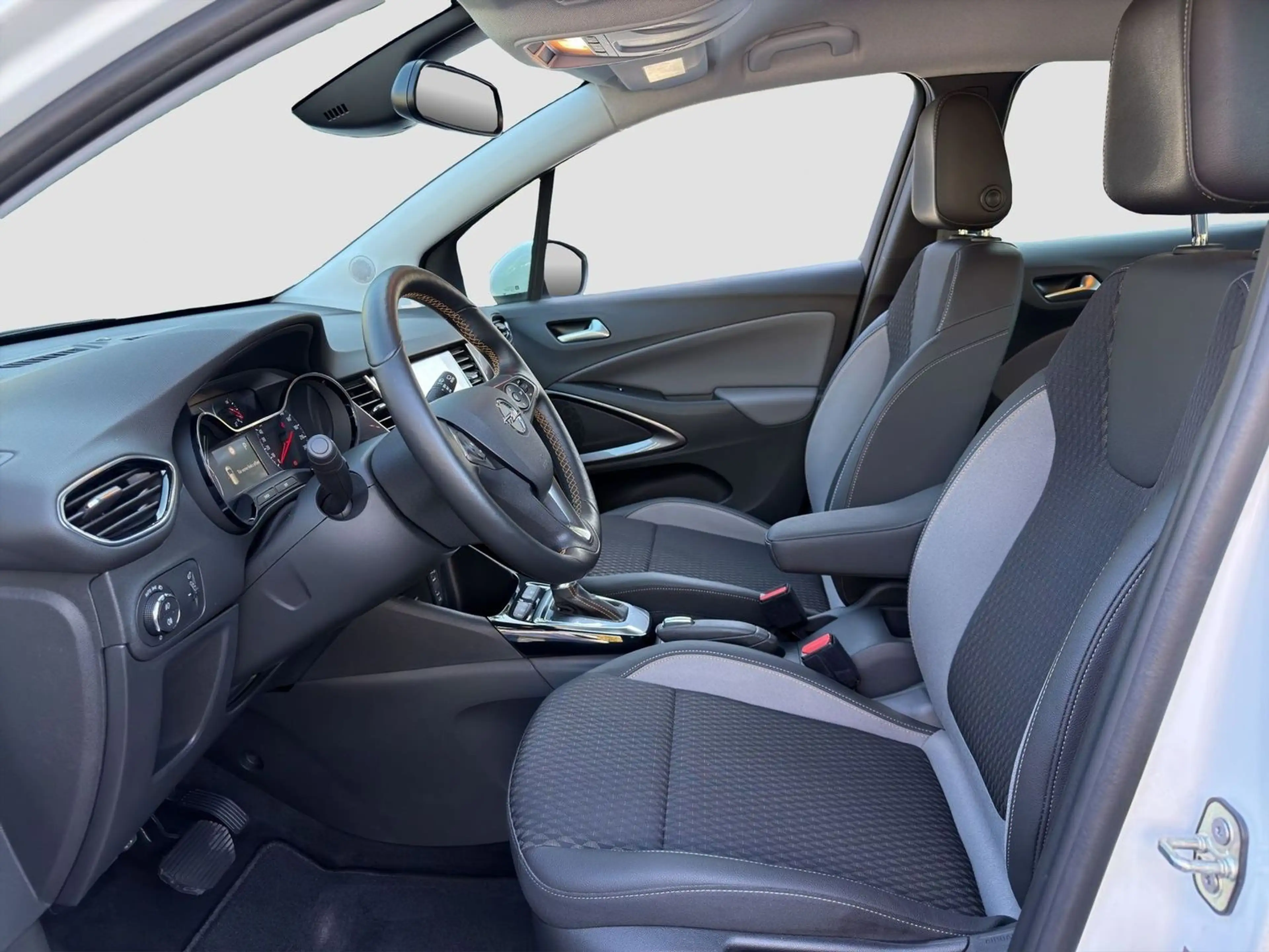 Opel Crossland X Innovation Navi Full-LED Rcam PDCv+h — photo 10