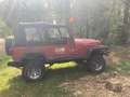 Jeep Wrangler Cherokee 2.5 Softtop Rood - thumbnail 6