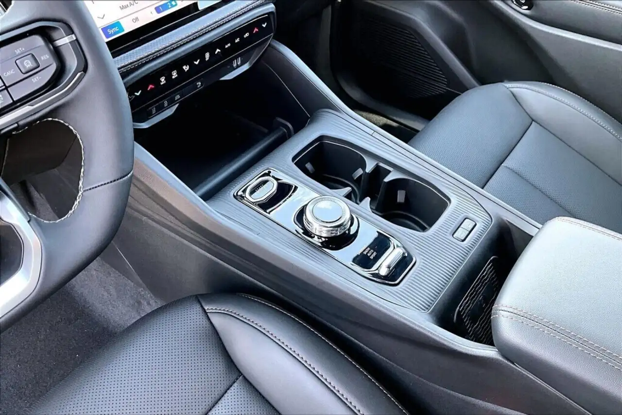 Jeep Cherokee снимка Jeep Cherokee
