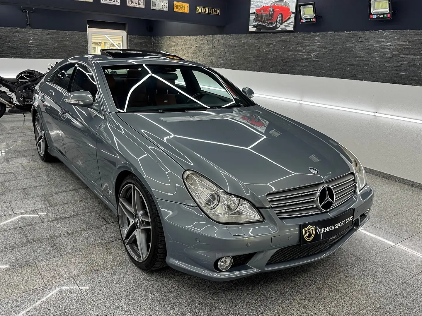 Mercedes-Benz CLS 63 AMG Aut.*6,2 V8 Sauger*Designo*Mega-Ausstattung*Wen... Gris - 2