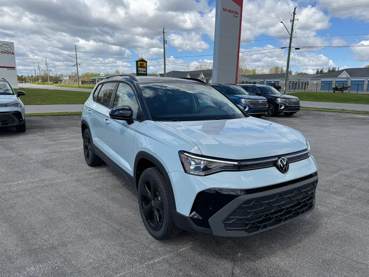 Volkswagen Taos снимка Volkswagen Taos