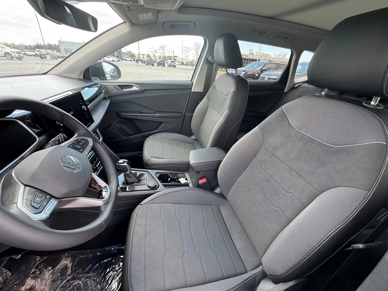 Volkswagen Taos снимка Volkswagen Taos