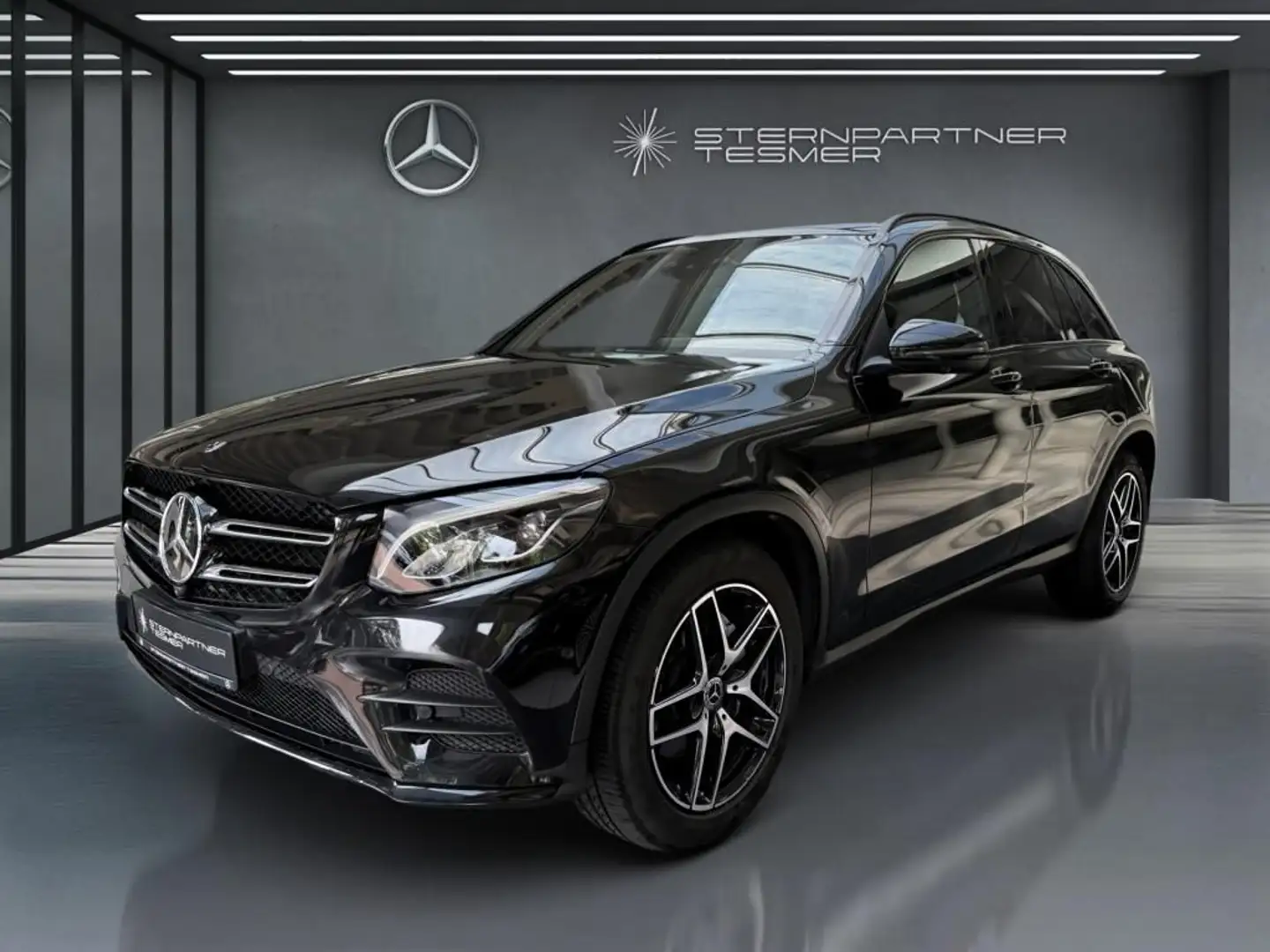 Mercedes-Benz GLC 250 4M AMG+NIGHT+PANO+AHK+360°+DISTR.+AMBIEN Schwarz - 2