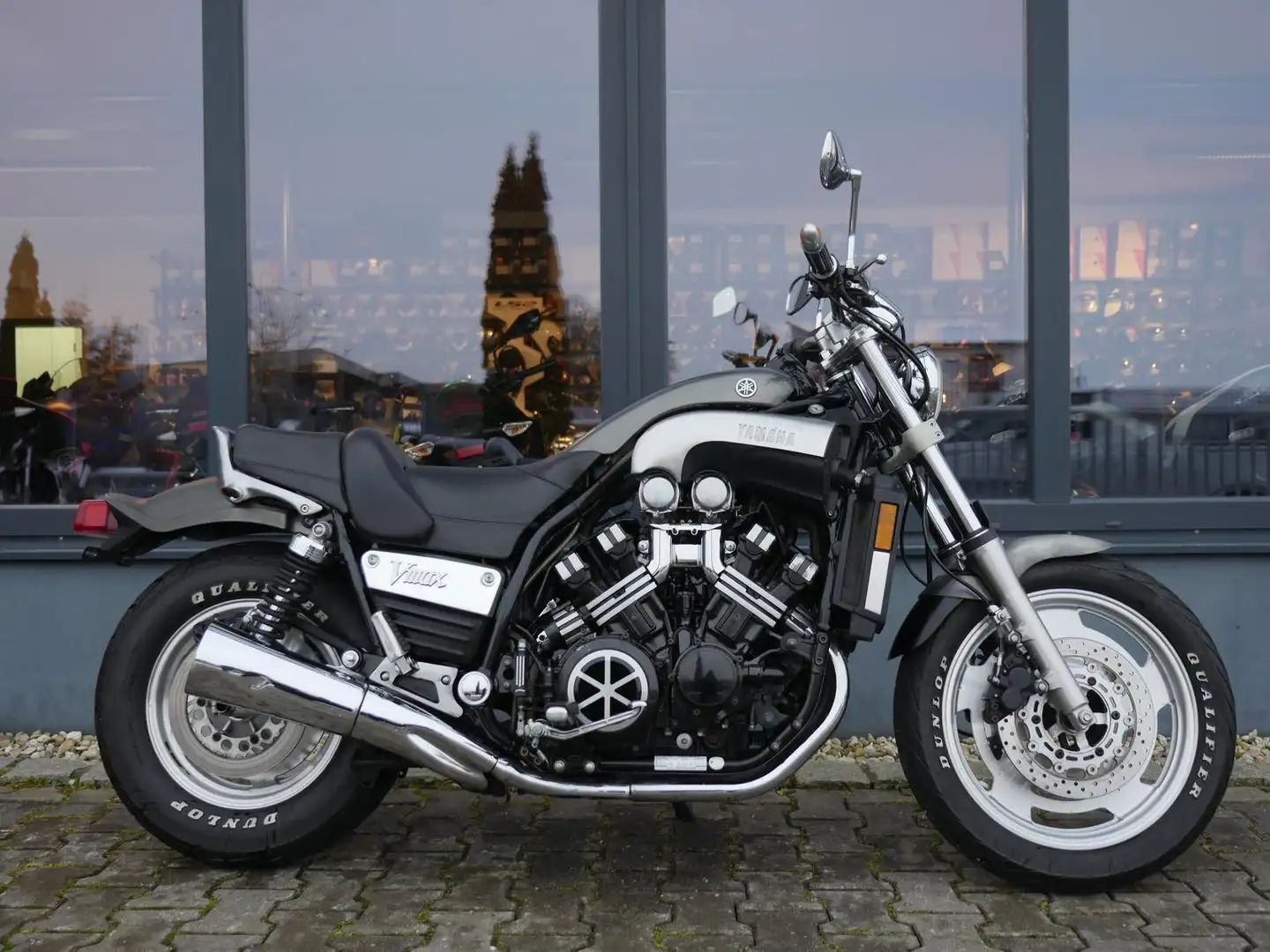 Yamaha Vmax Carbon - dt. Modell 2001 - 1