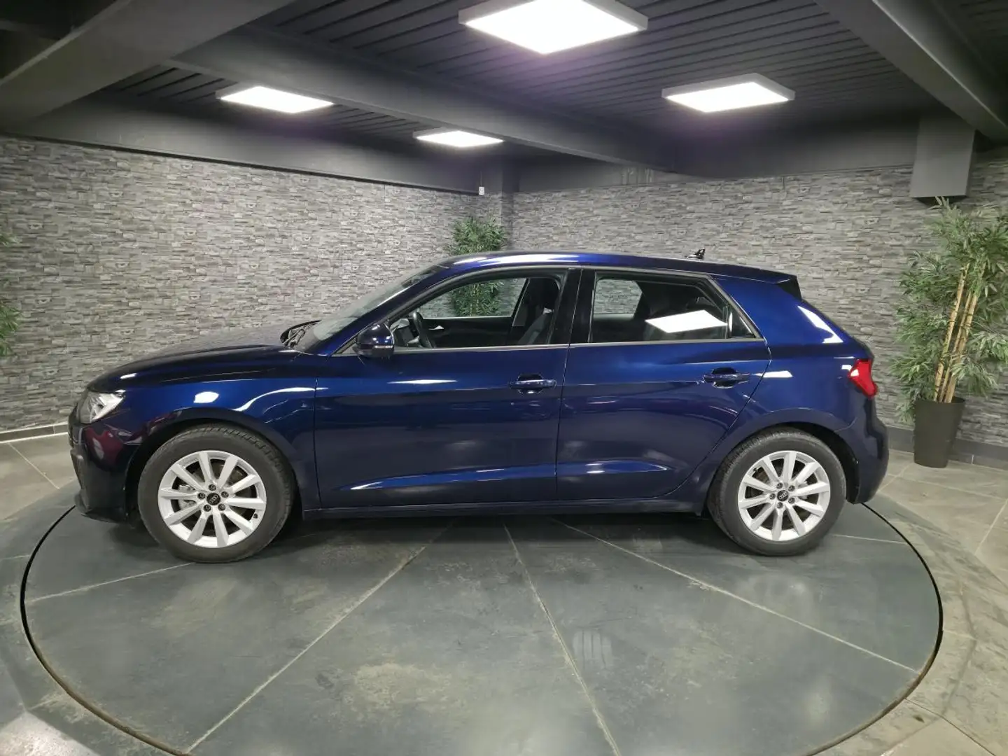 Audi A1 Sportback 1.0 30 TFSI - 116 - BV S-Tronic Advanced Bleu - 2