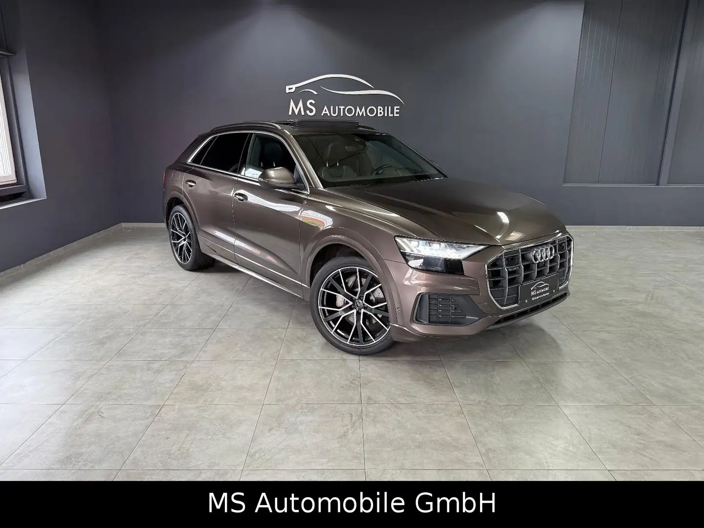 Audi Q8 50 TDI quattro S-Line Top Ausstattung Braun - 1