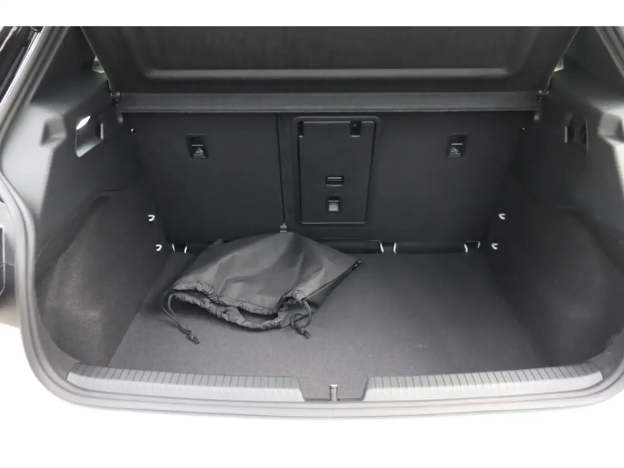 Volkswagen ID.3 Pure 125 kW RFK AHK 18 Easy Entry ACC Sitzhzg. 16