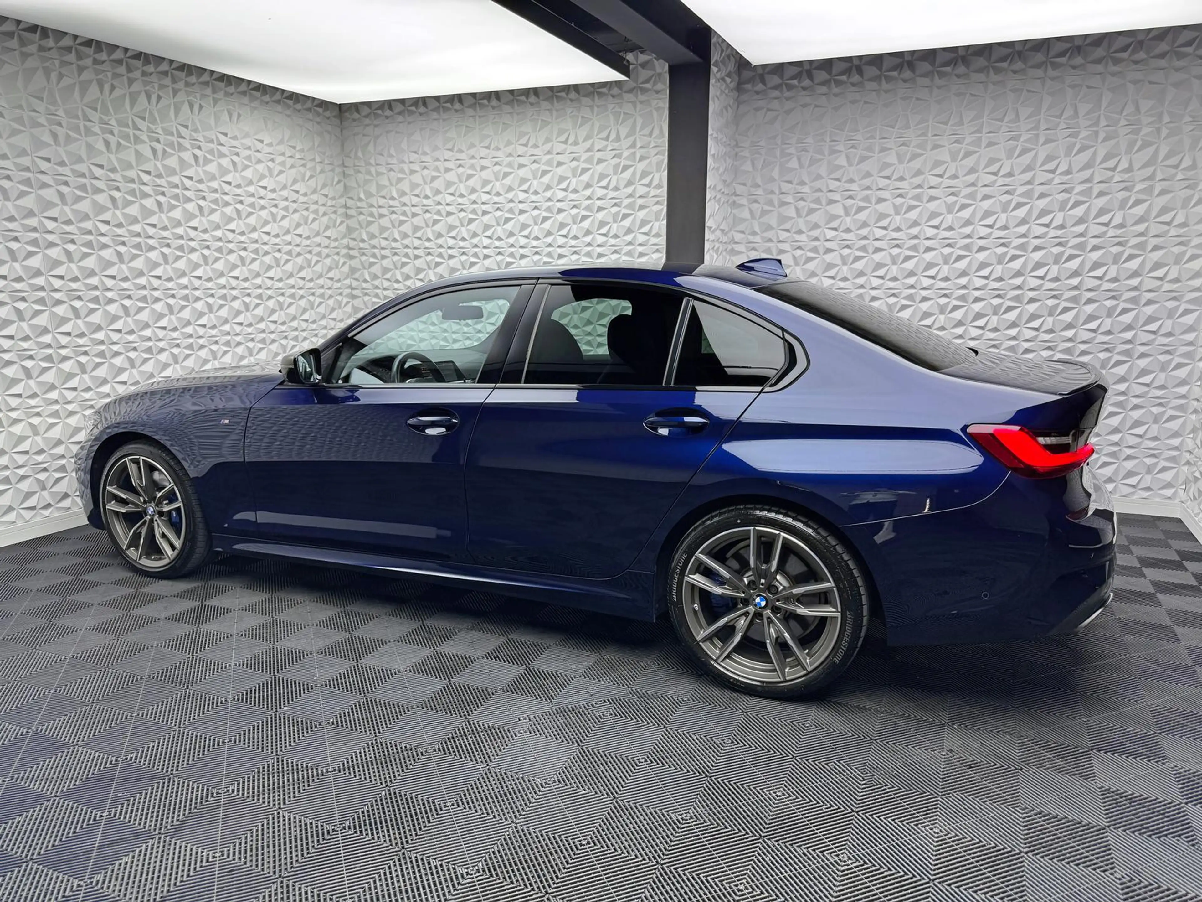 BMW 340 XDR*INDIVIDUAL*DEUTSCH*H&K*LASER*STANDHZ*PANO*ACC — photo 5