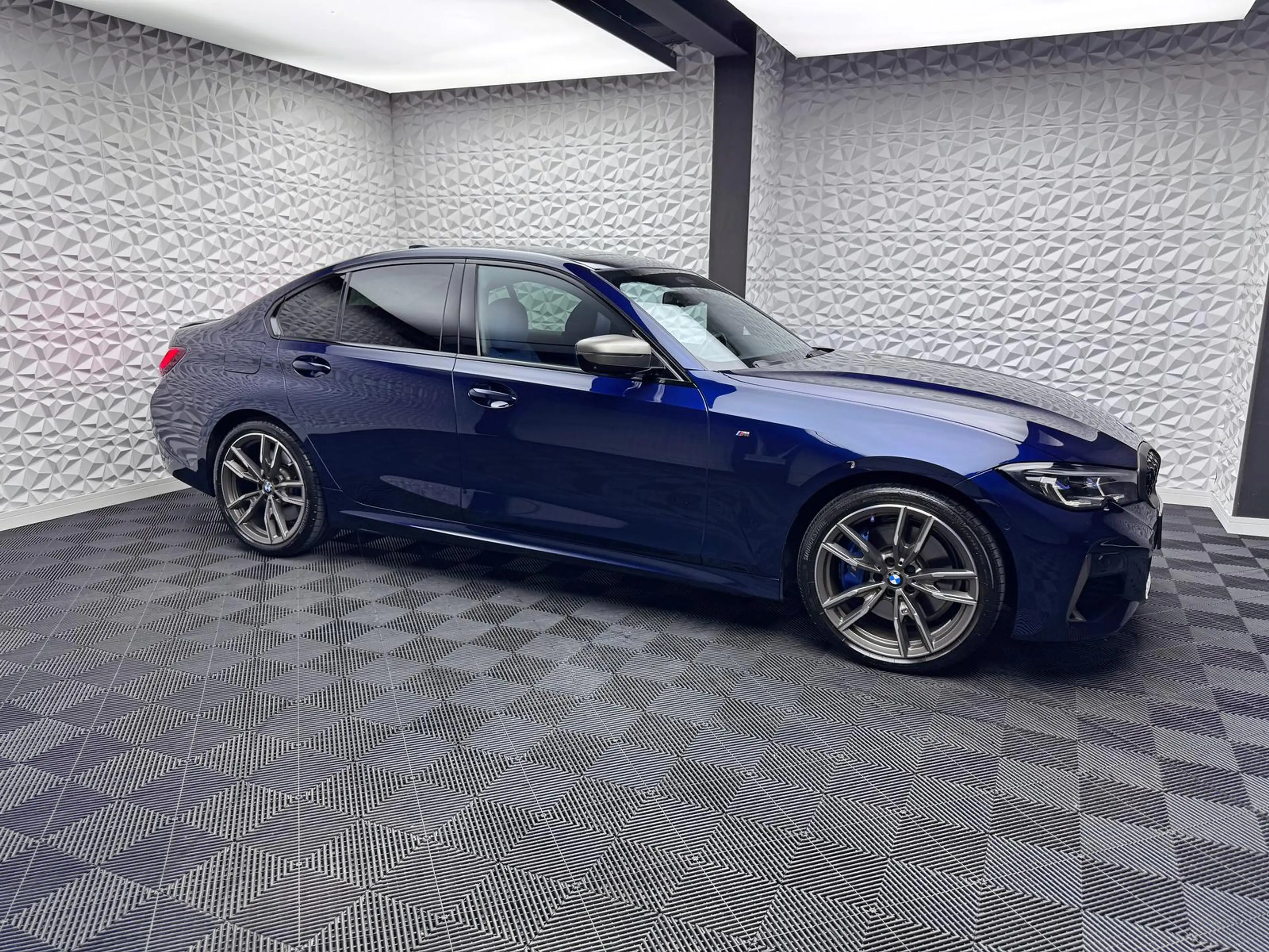 BMW 340 XDR*INDIVIDUAL*DEUTSCH*H&K*LASER*STANDHZ*PANO*ACC — photo 4