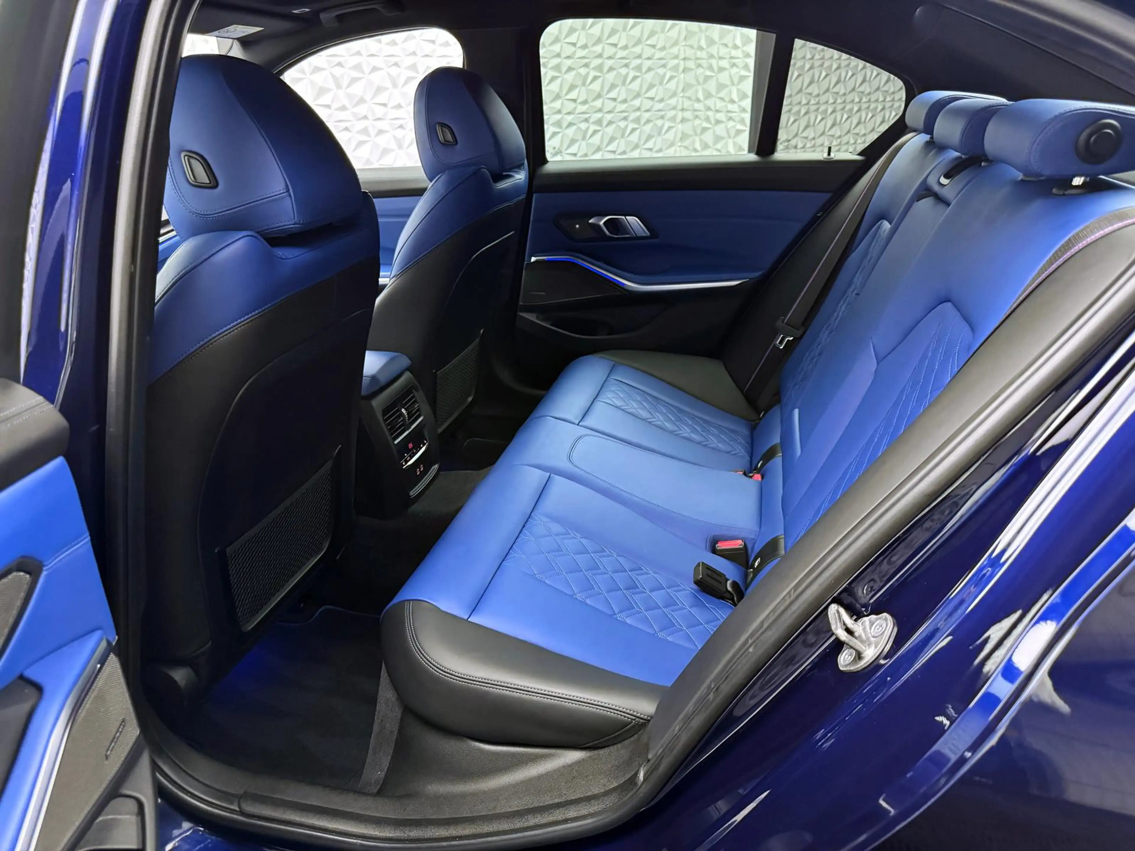 BMW 340 XDR*INDIVIDUAL*DEUTSCH*H&K*LASER*STANDHZ*PANO*ACC — photo 11