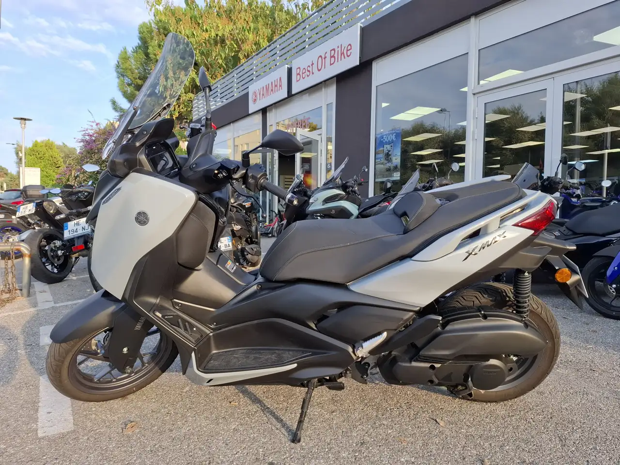 Yamaha X-Max 125