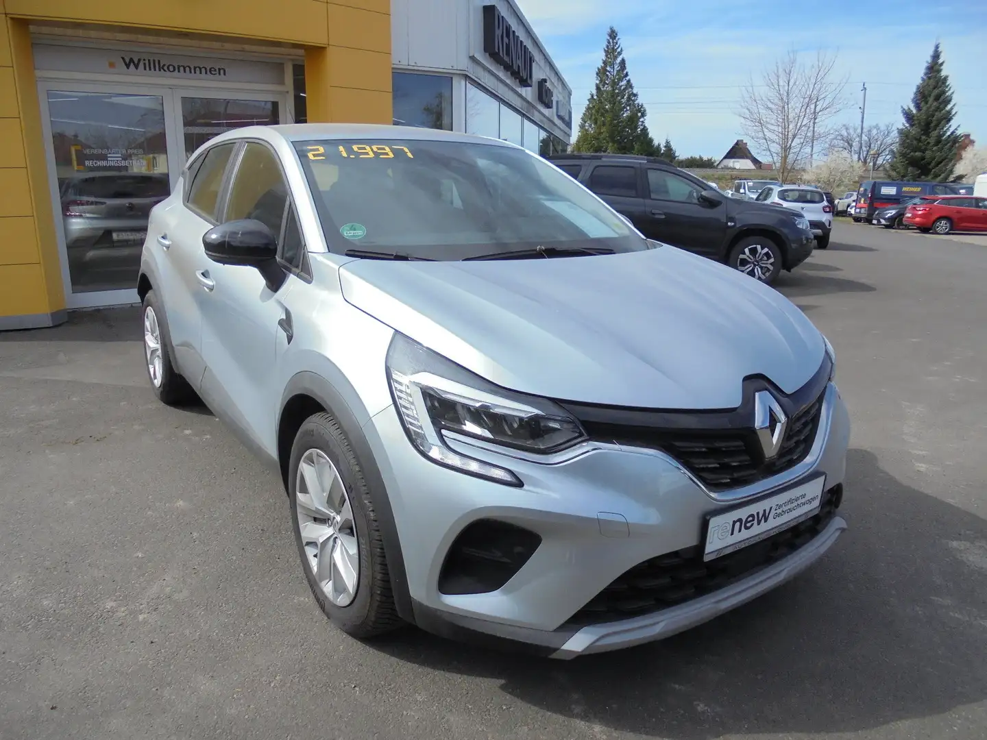 Renault Captur 1.3 TCe 140 EVOLUTION Klima Automatik Grijs - 2