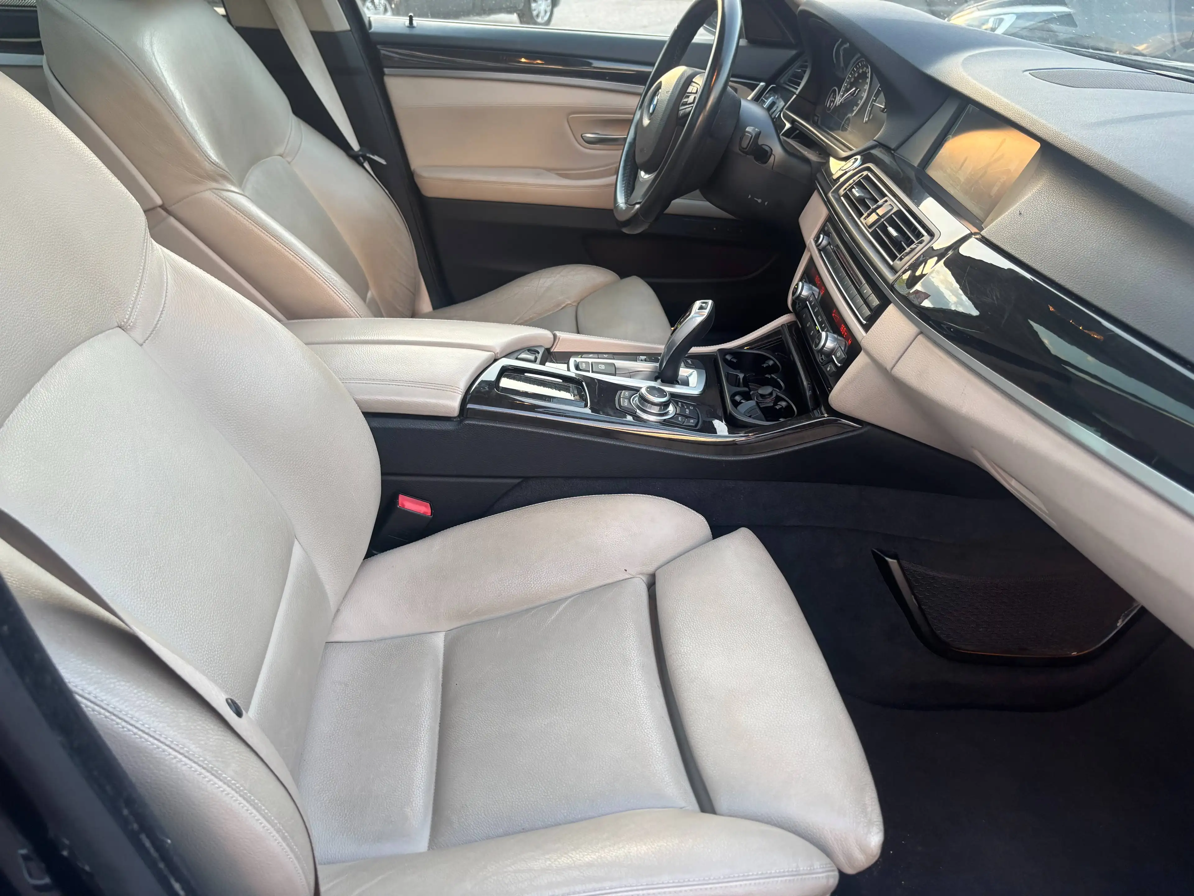 BMW 525 525 d xDrive — photo 10
