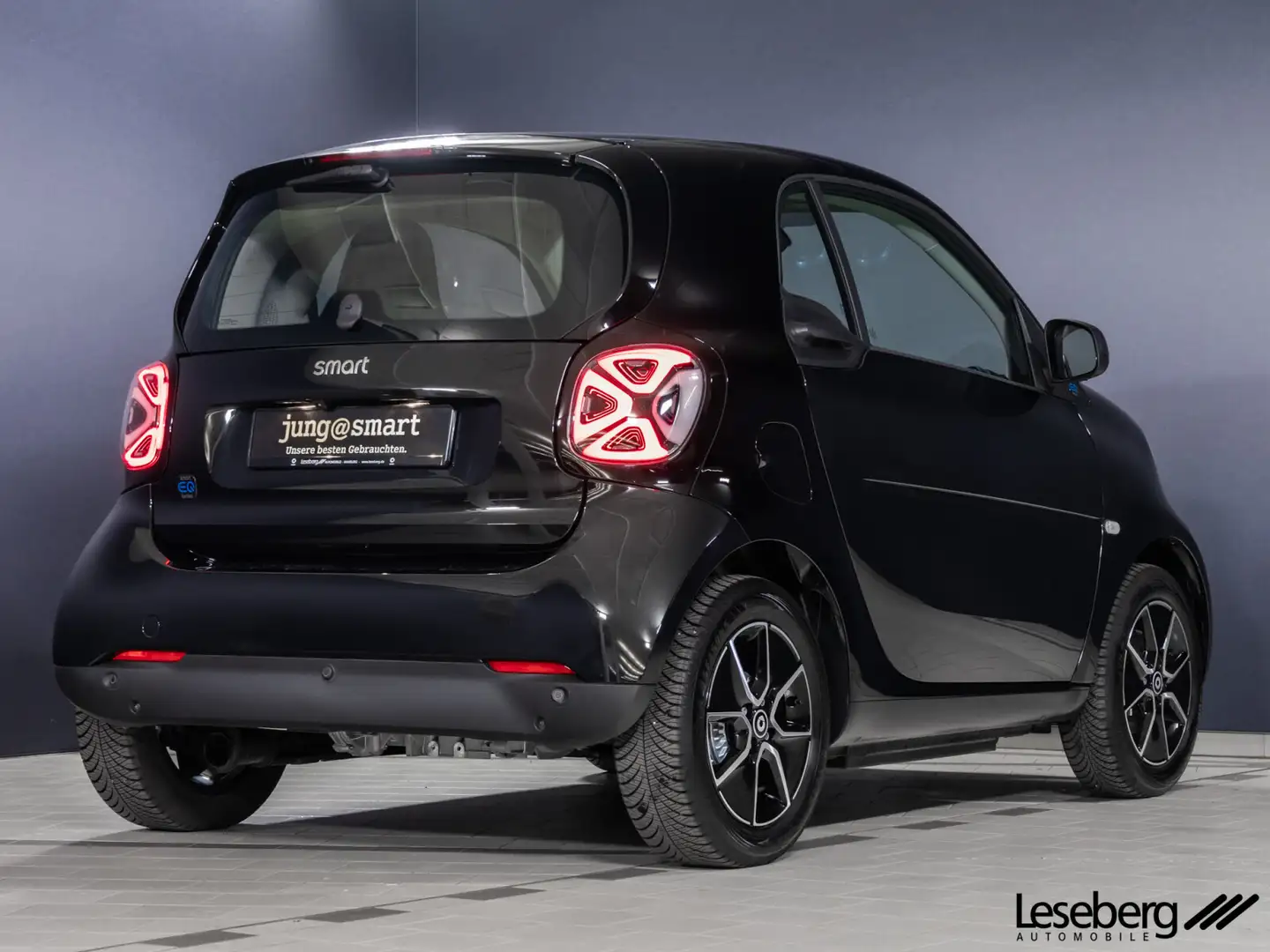 smart forTwo ForTwo Coupé EQ Passion LED/22kW/Pano/Kamera/DAB Zwart - 2