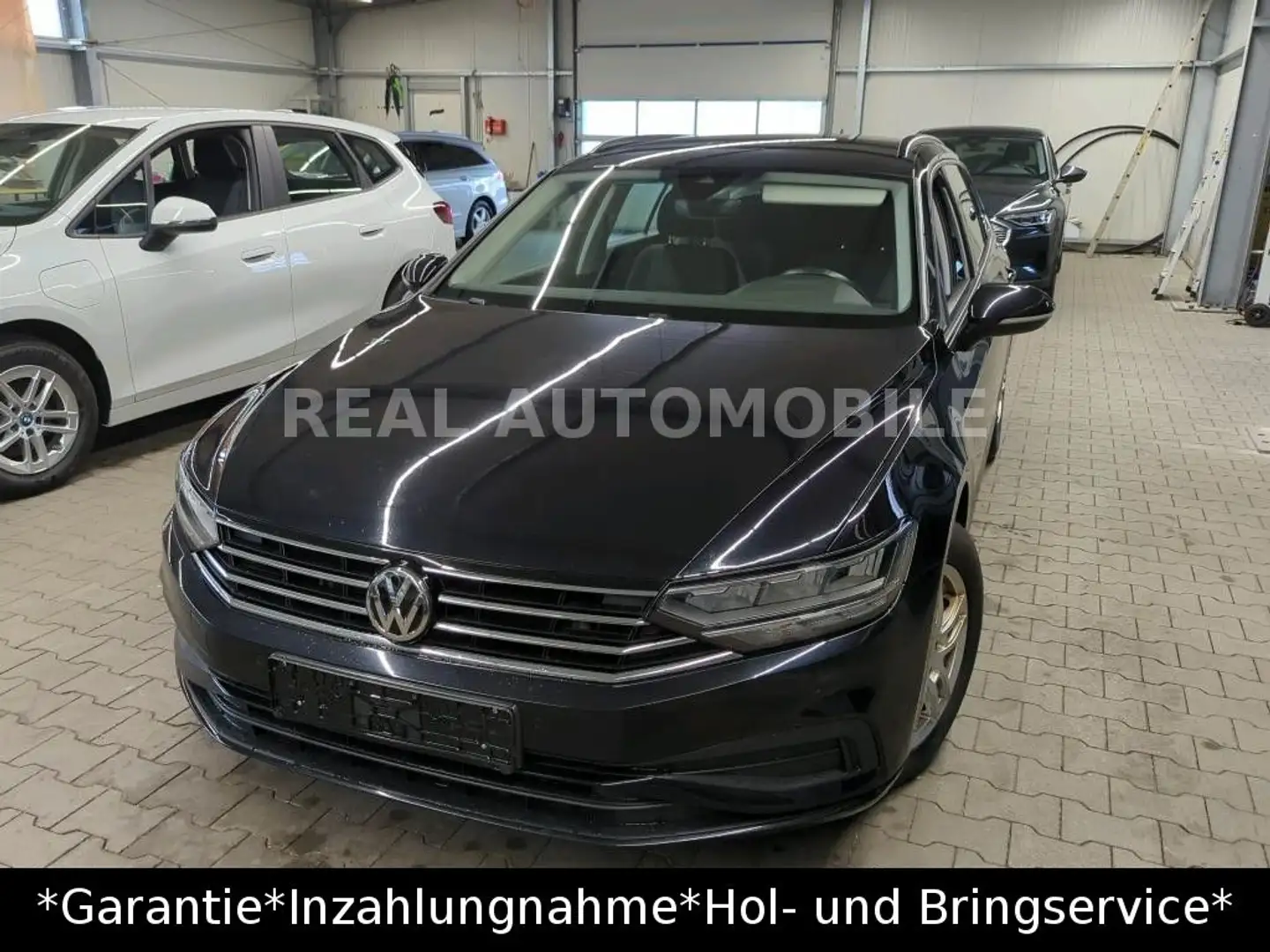 Volkswagen Passat Variant 2.0 TDI SCR DSG *1.HAND*TUV NEU* Zwart - 2