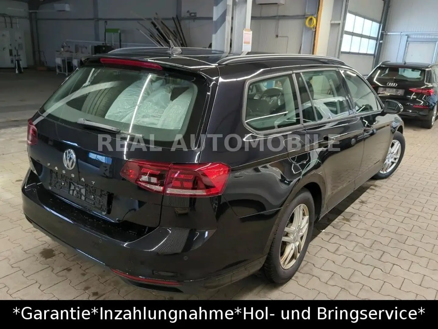 Volkswagen Passat Variant 2.0 TDI SCR DSG *1.HAND*TUV NEU* Zwart - 1