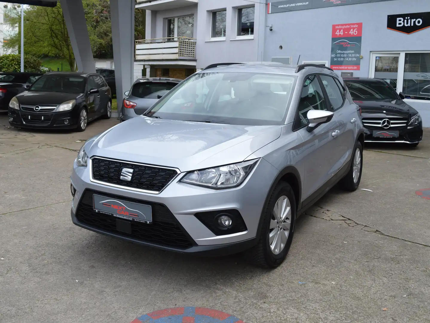 SEAT Arona 1.0 Eco TSI Style*1.Hand*Klimaautomatik*SHZ* Grau - 1