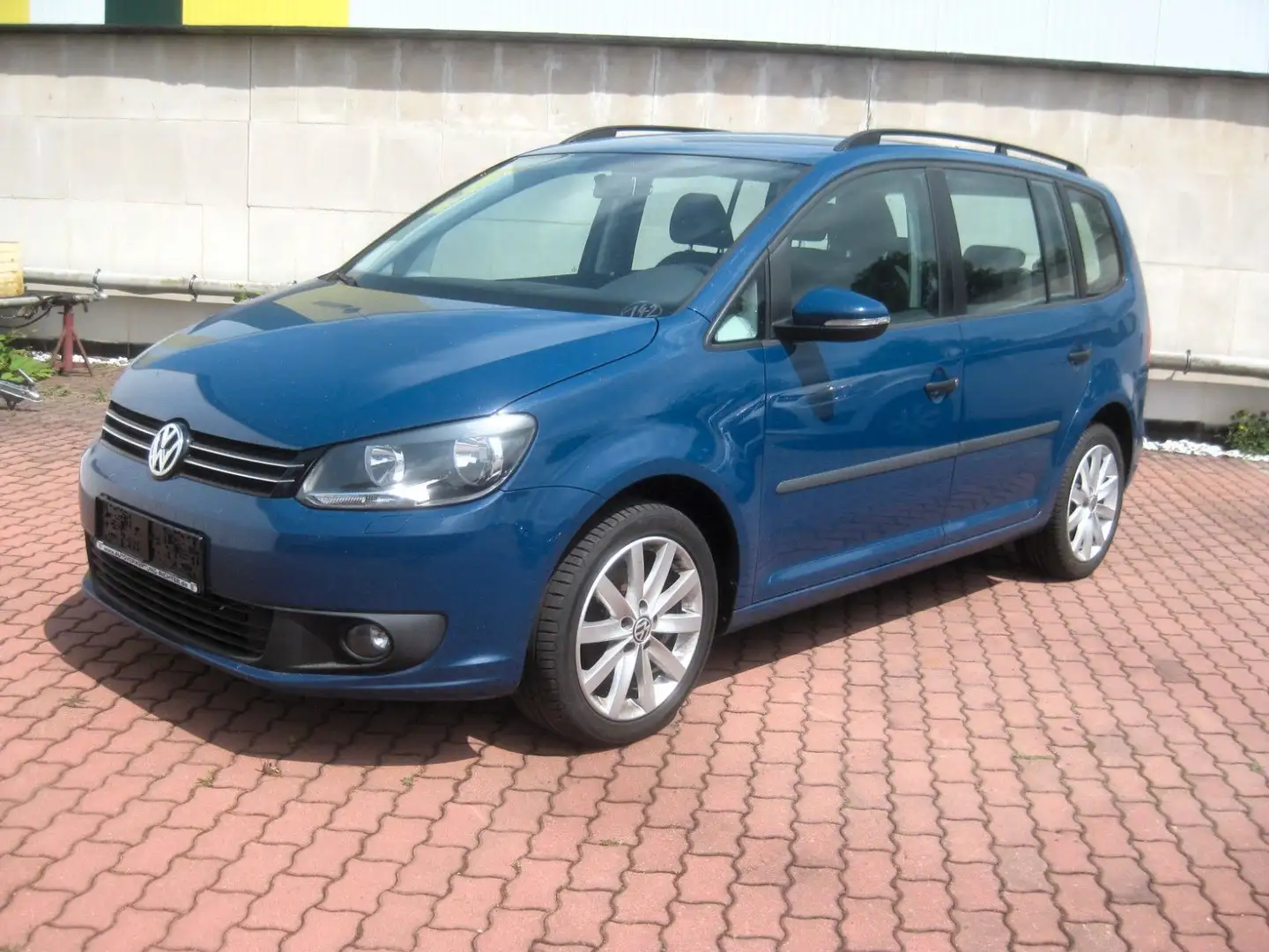 Volkswagen Touran Trendline * Zahnriemen ern. * TÜV neu * Blau - 2