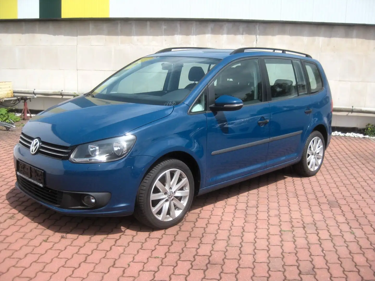 Volkswagen Touran Trendline * Zahnriemen ern. * TÜV neu * Blau - 1