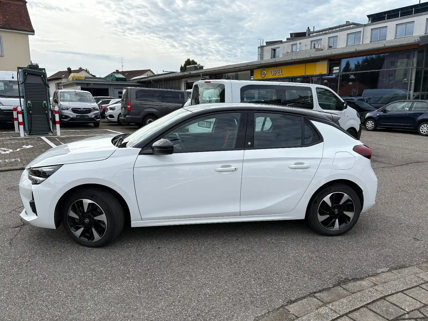 Opel Corsa-e 5-türig GS Line Weiß - 2