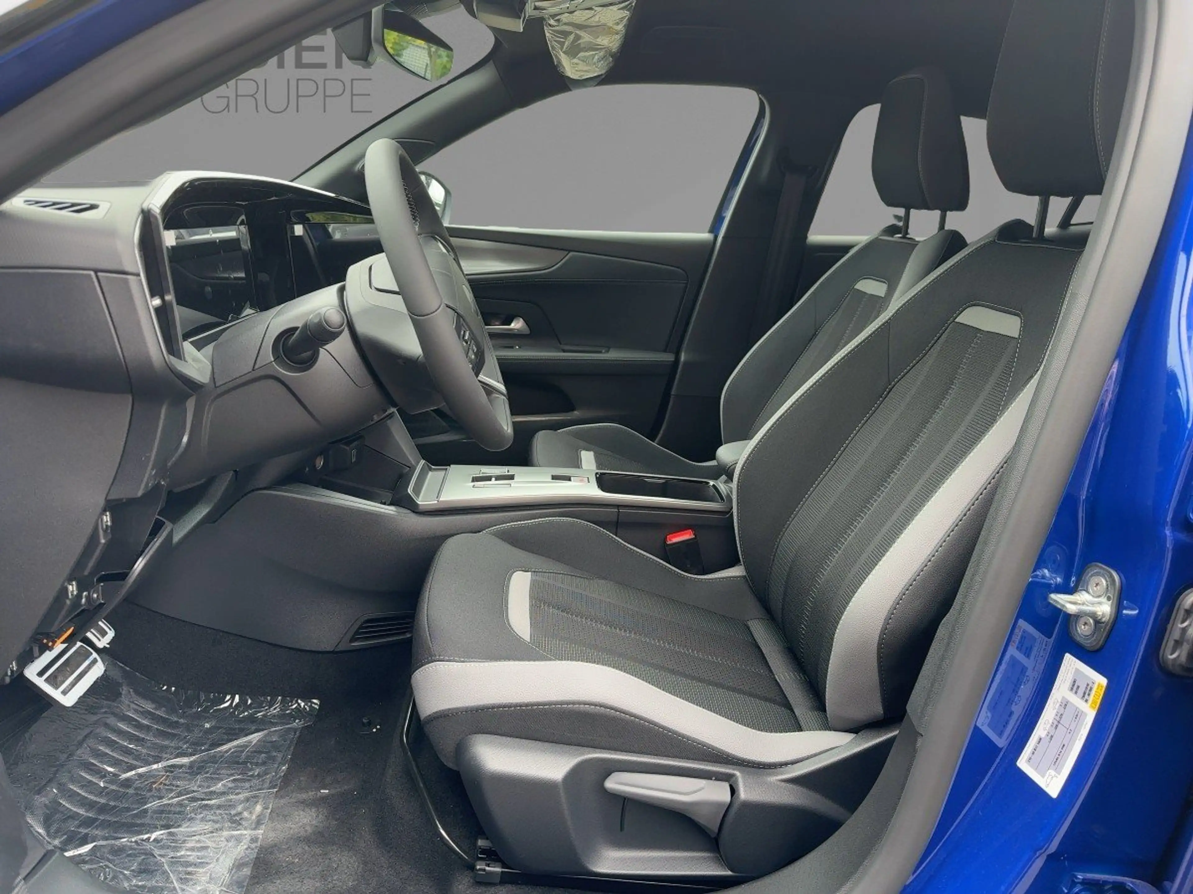 Opel Mokka Ultimate. Hybrid eDCT Winterp. LM — photo 9