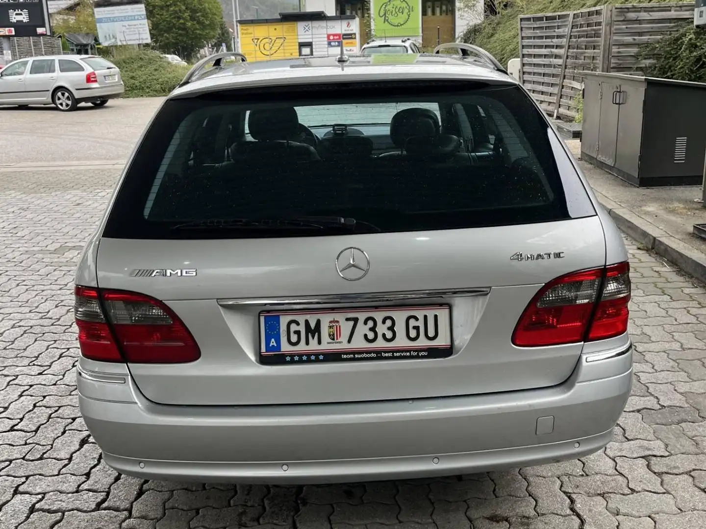 Mercedes-Benz E 320 E 320 T Avantg. 4MATIC A-Edi. Plus CDI Aut. Avantgarde A-Edition PLUS Silber - 2