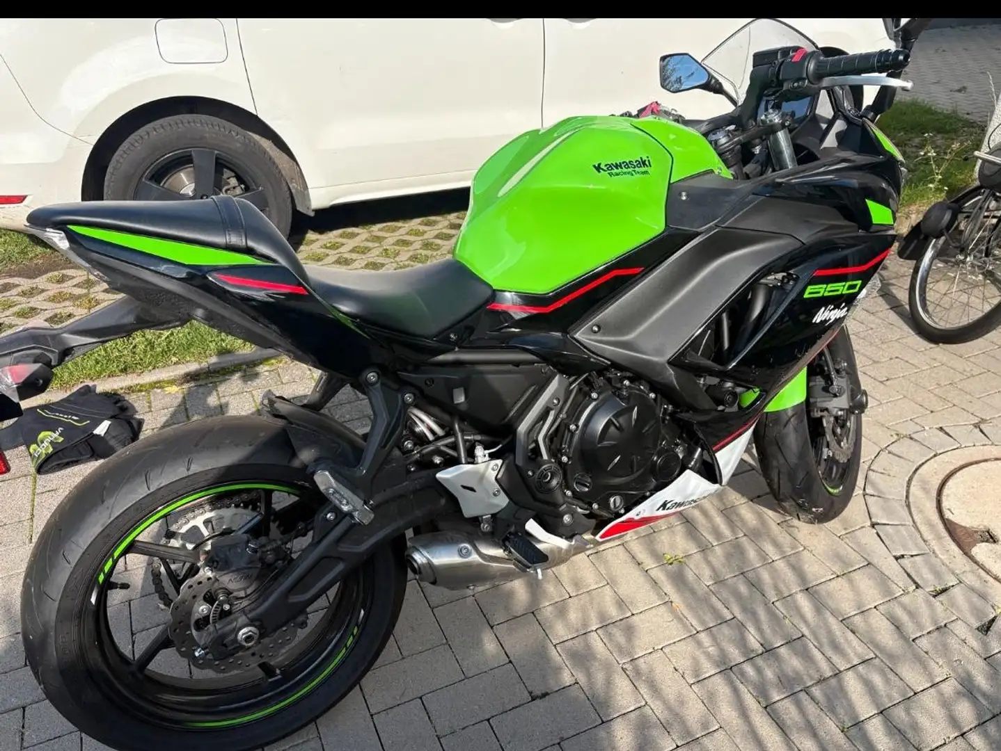 Kawasaki Ninja 650 Vert - 2