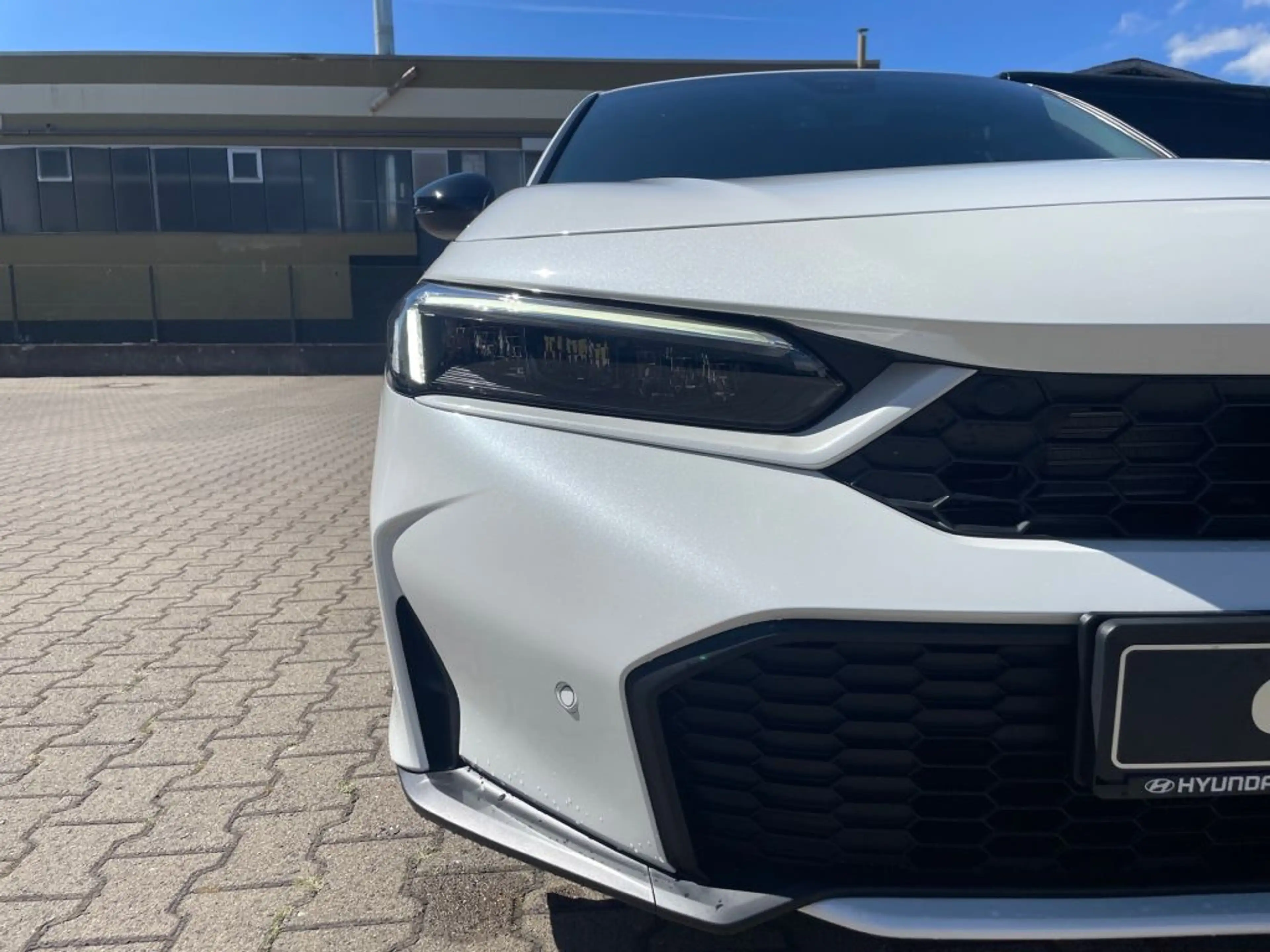 Honda Civic e:HEV 2.0 i-MMD Hybrid Sport (FE) — photo 15