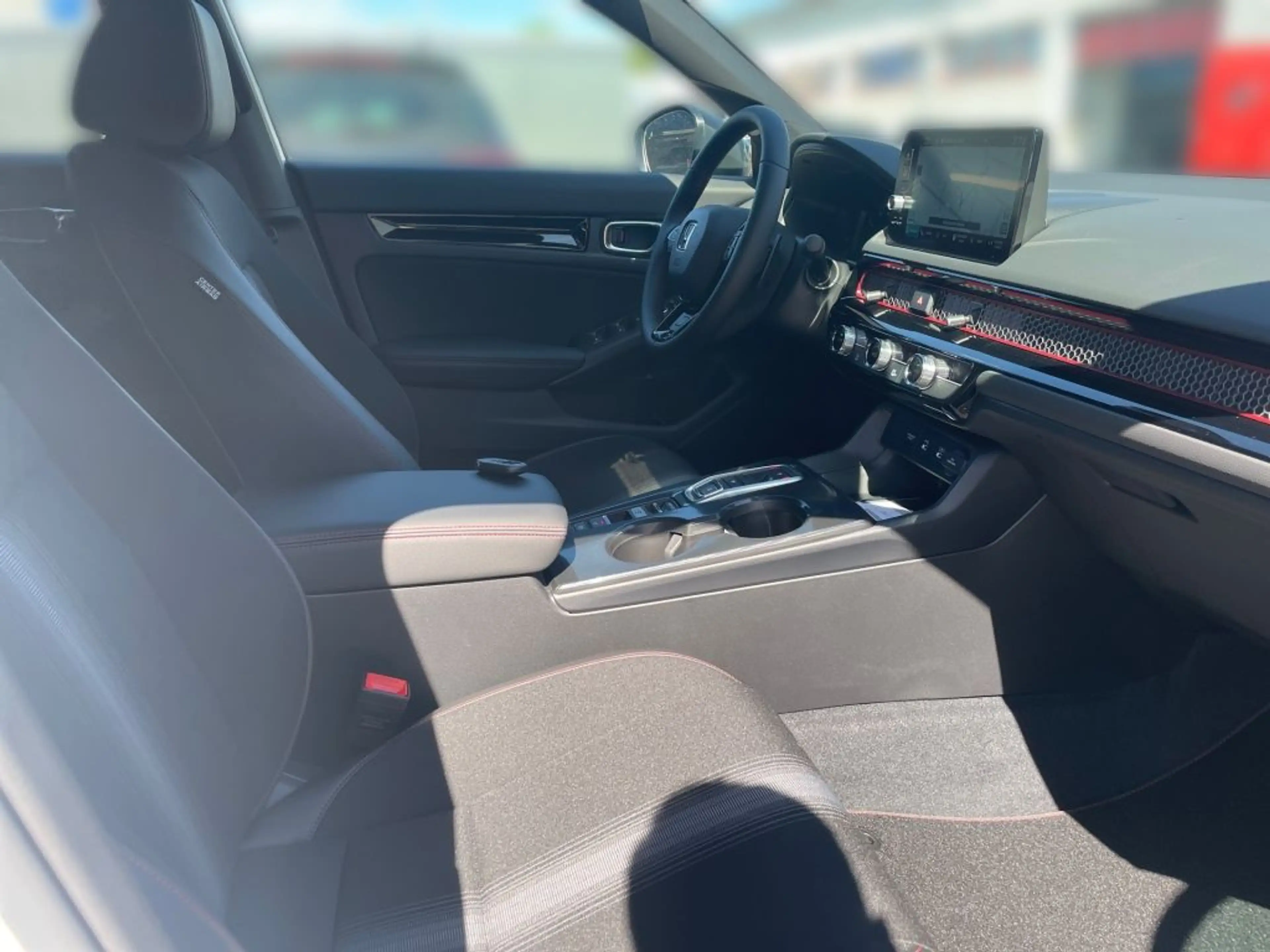 Honda Civic e:HEV 2.0 i-MMD Hybrid Sport (FE) — photo 14
