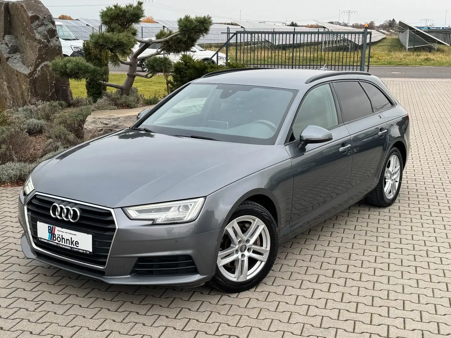 Audi A4 Avant 3.0 TDI LED NAVI SHZ ALCANTARA Grau - 1