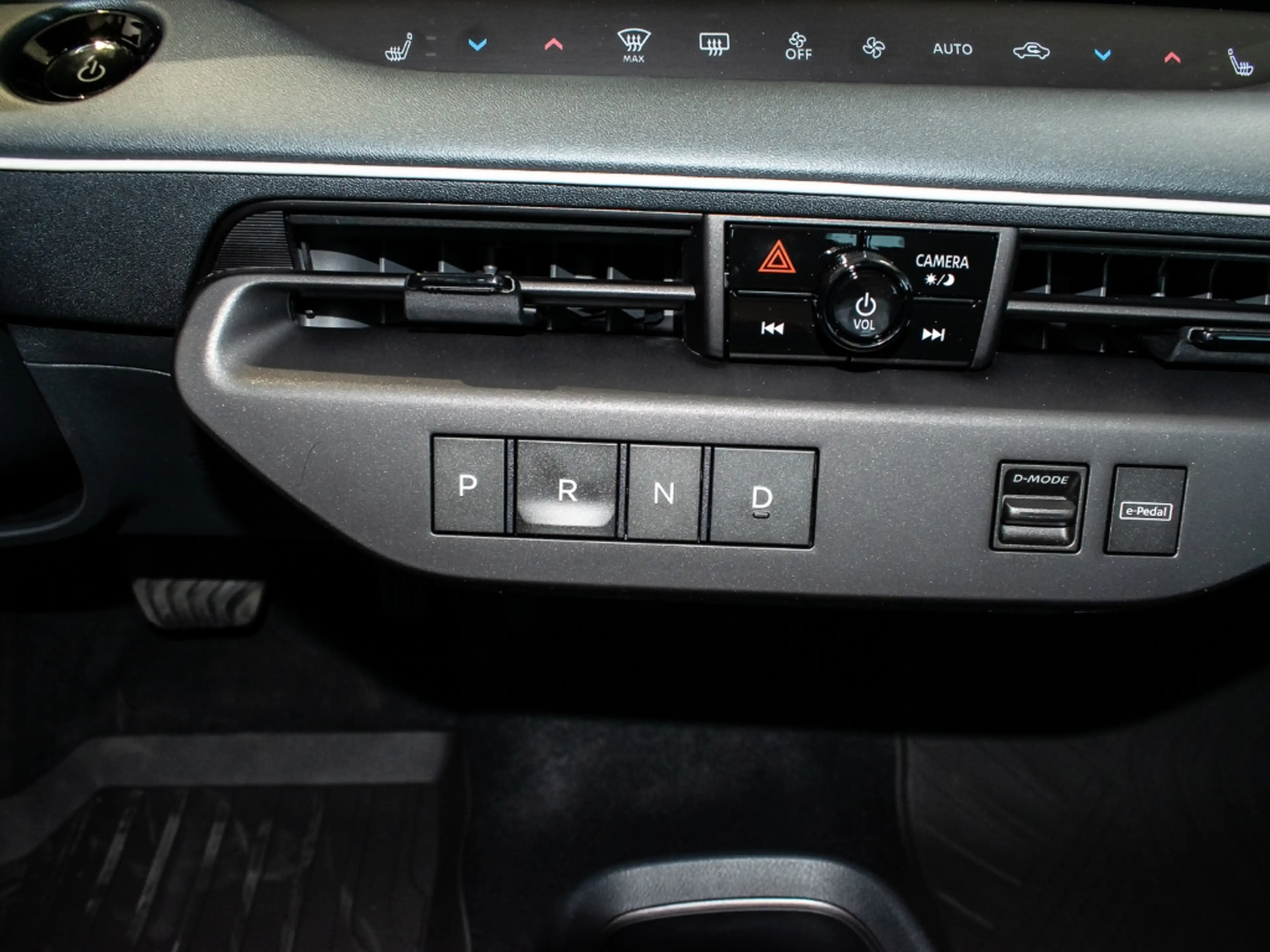 Nissan Leaf Advance 75kWh V2L 2FL Panorama-Glasdach ''neues Mo — photo 10