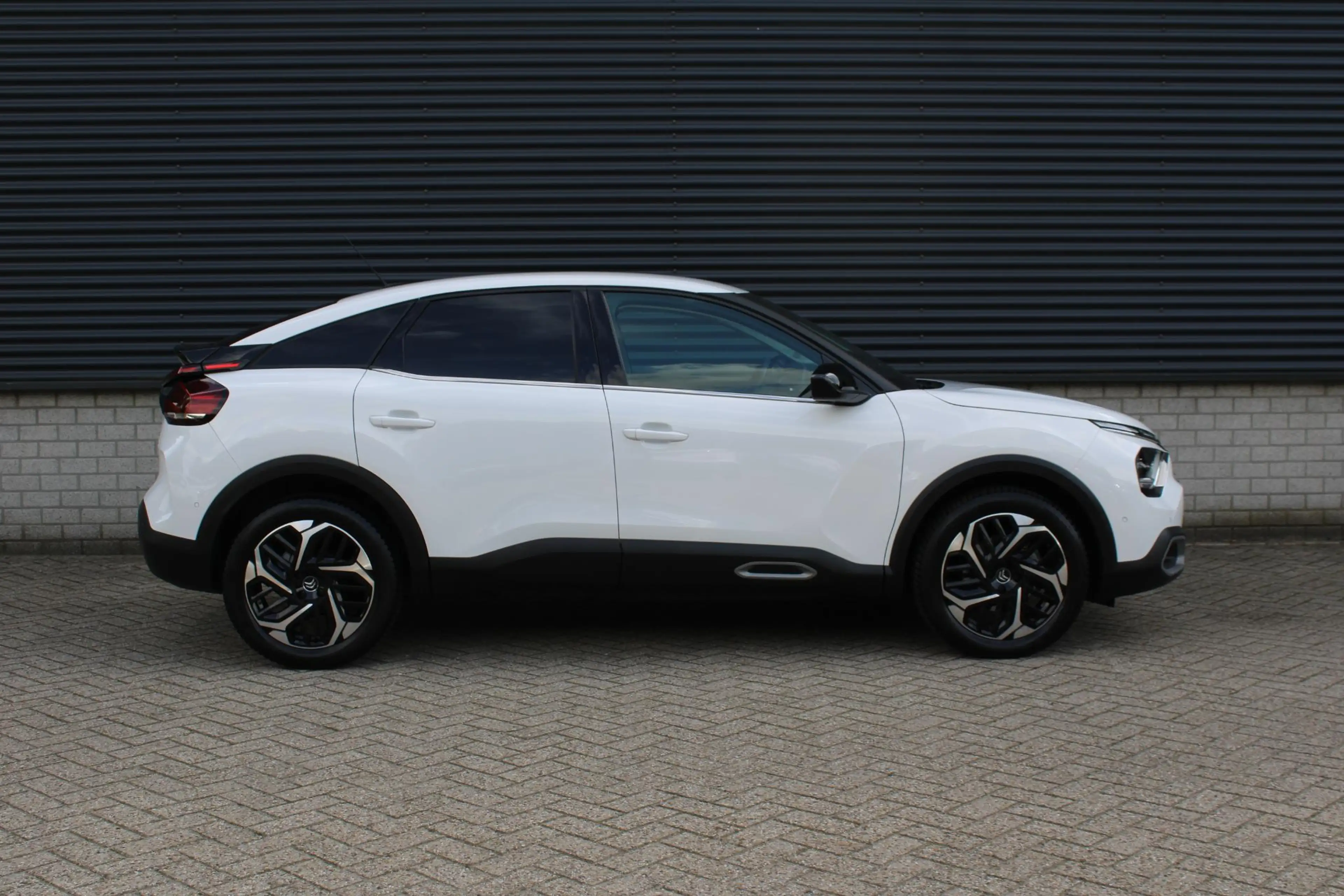 Citroen C4 1.2 Puretech Shine — photo 5
