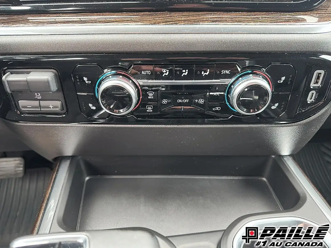 GMC Sierra 1500 photo GMC Sierra 1500